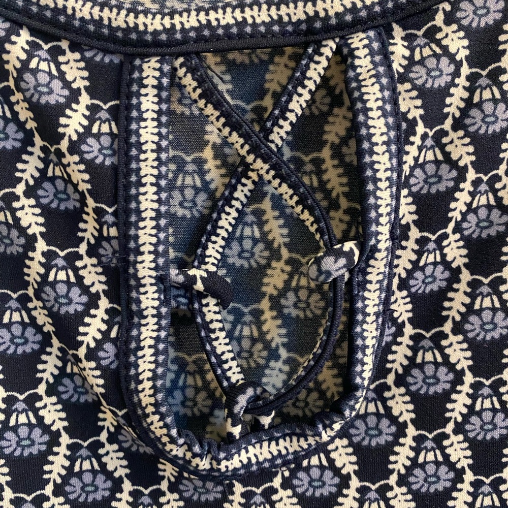 Max Studio Blue Patterned Dress with flared sleeves - Picture 5 of 6